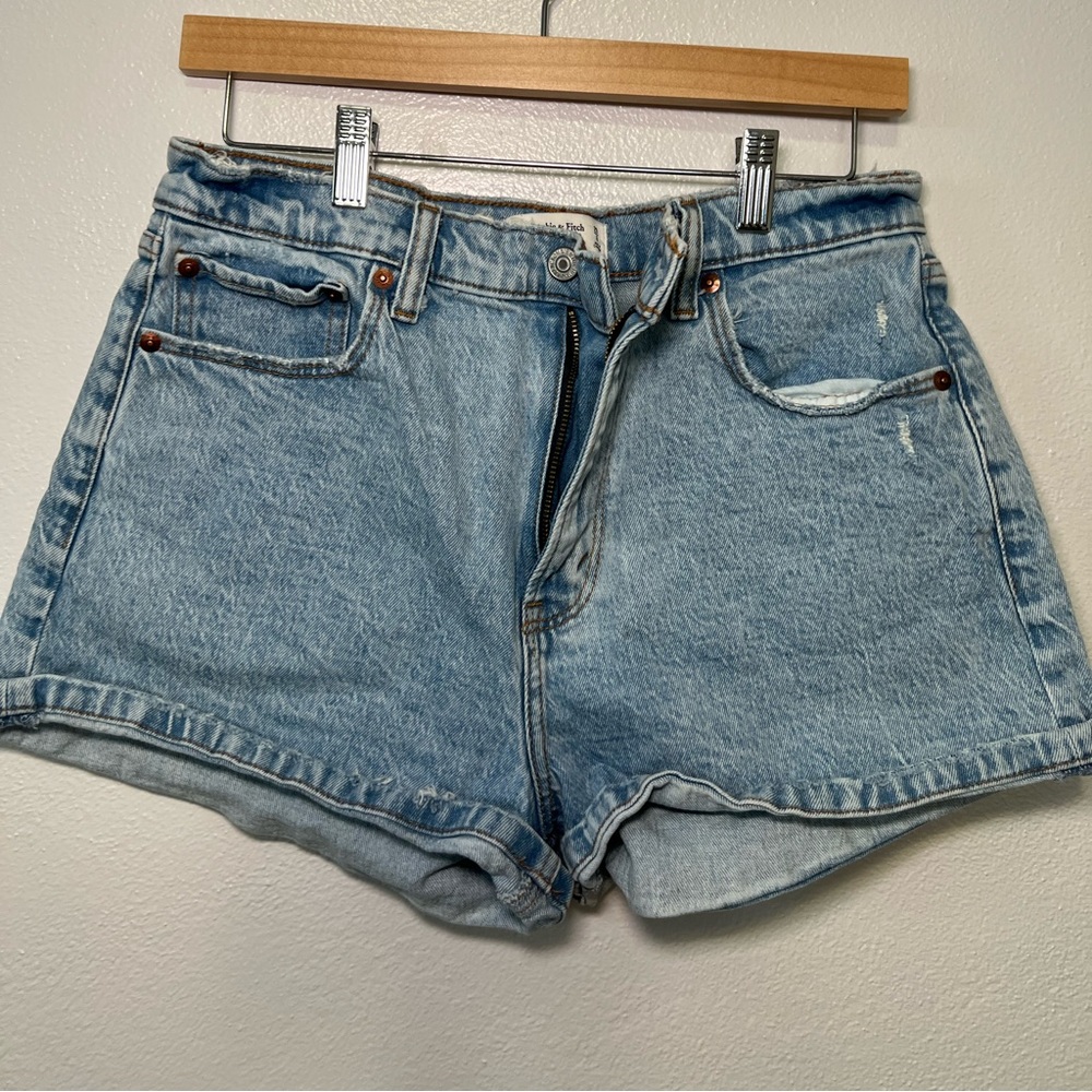 Abercrombie mom jean